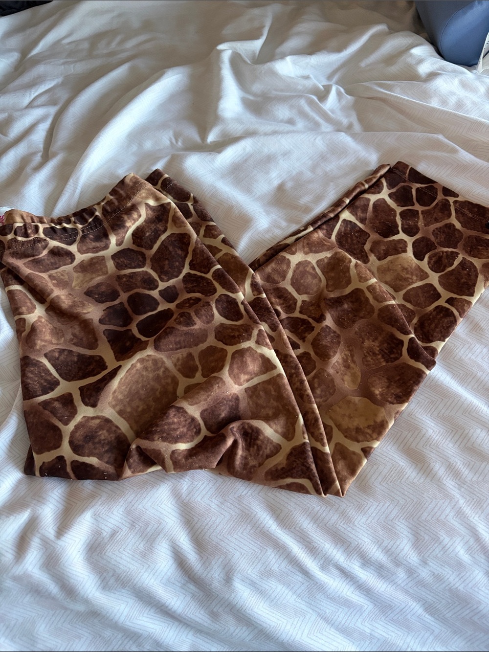 Spandees Giraffe Print Brown Cropped Leggings - Medium